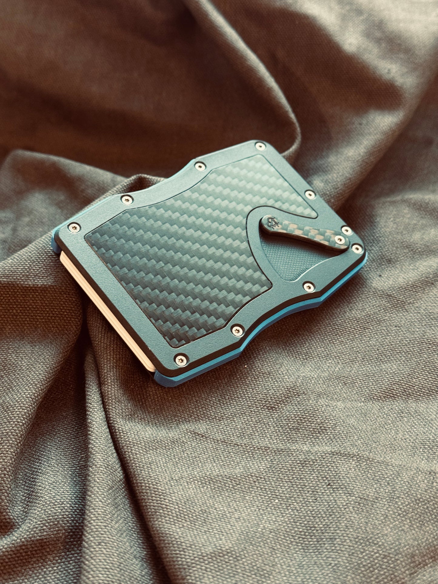 Sofort verfügbar: The Cardium Cardholder schwarzes G10