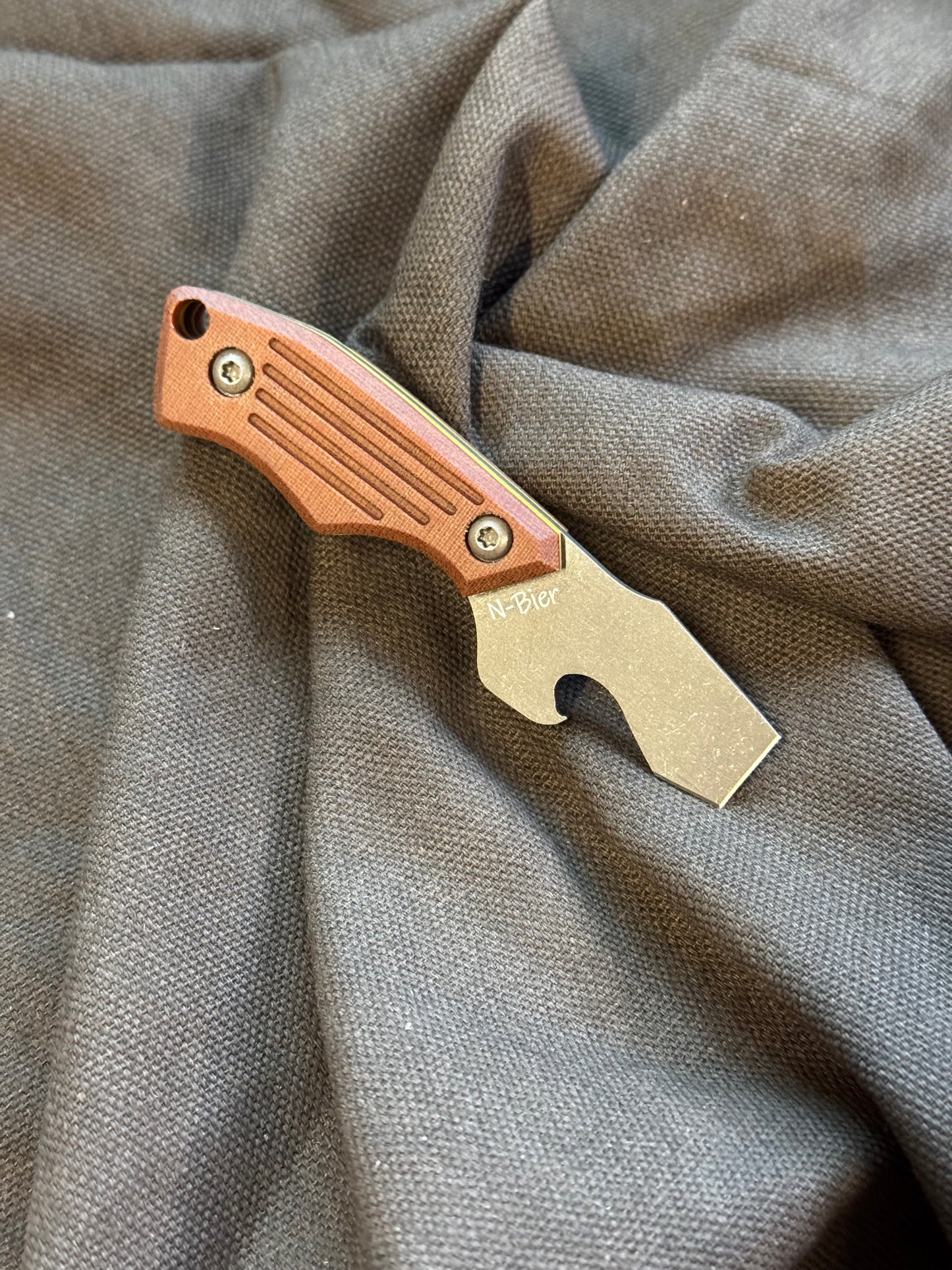 N-Bier braunes Papiermicarta gelbe Liner
