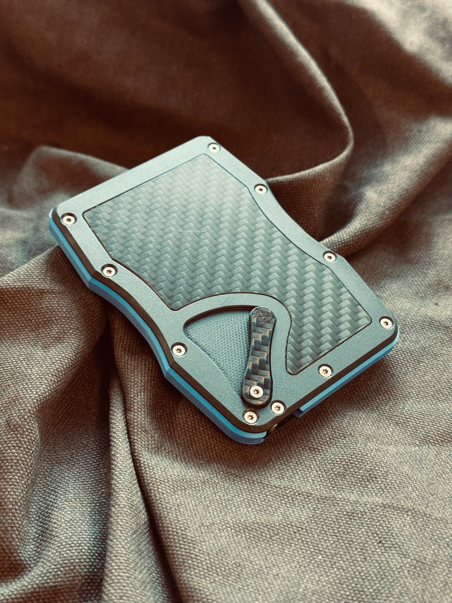 Sofort verfügbar: The Cardium Cardholder schwarzes G10