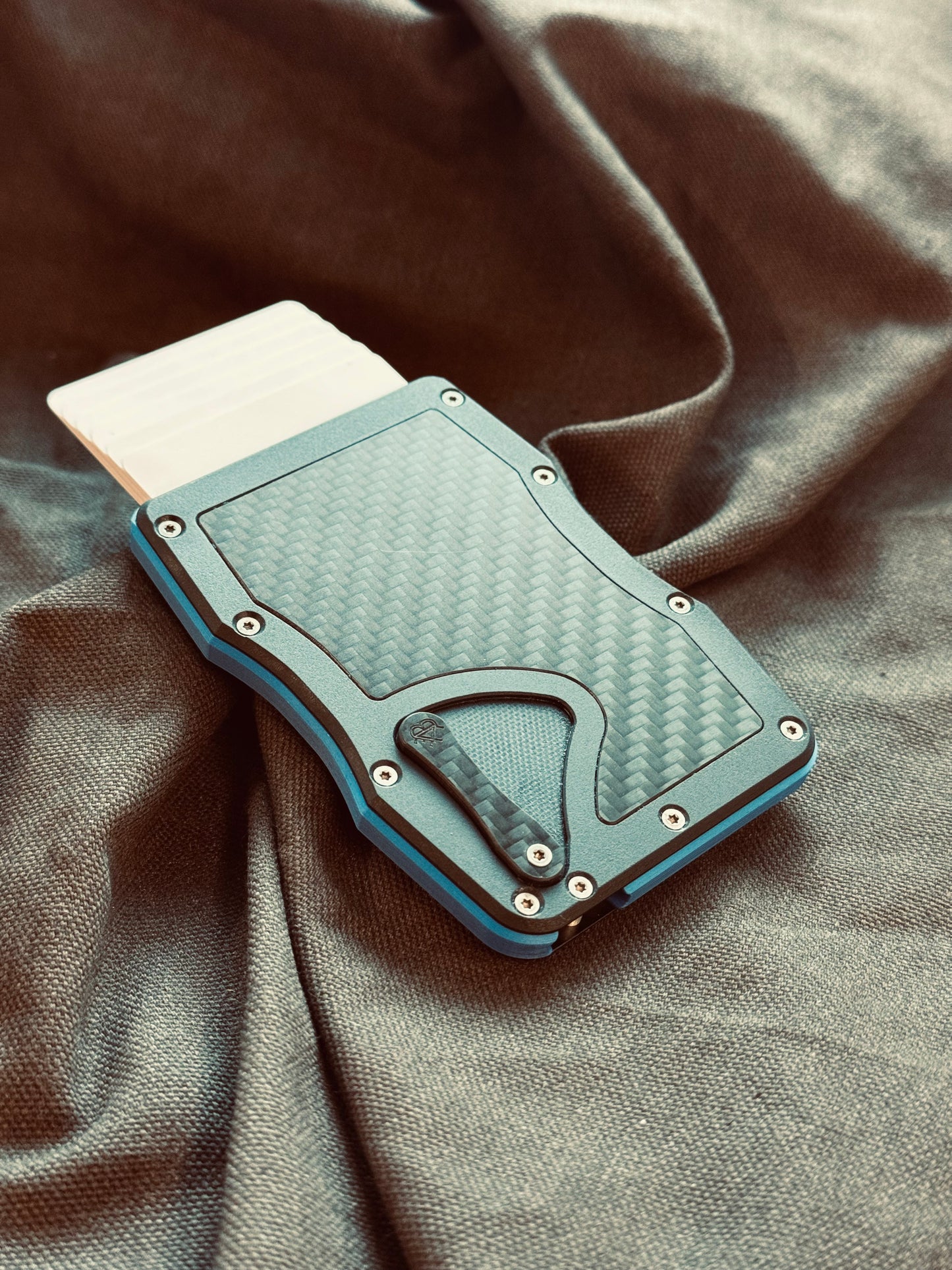 Sofort verfügbar: The Cardium Cardholder schwarzes G10