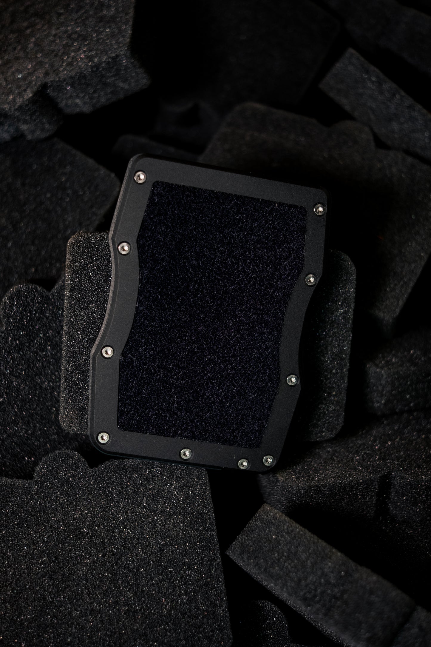 Sofort verfügbar: The Cardium Cardholder schwarzes Papiermicarta