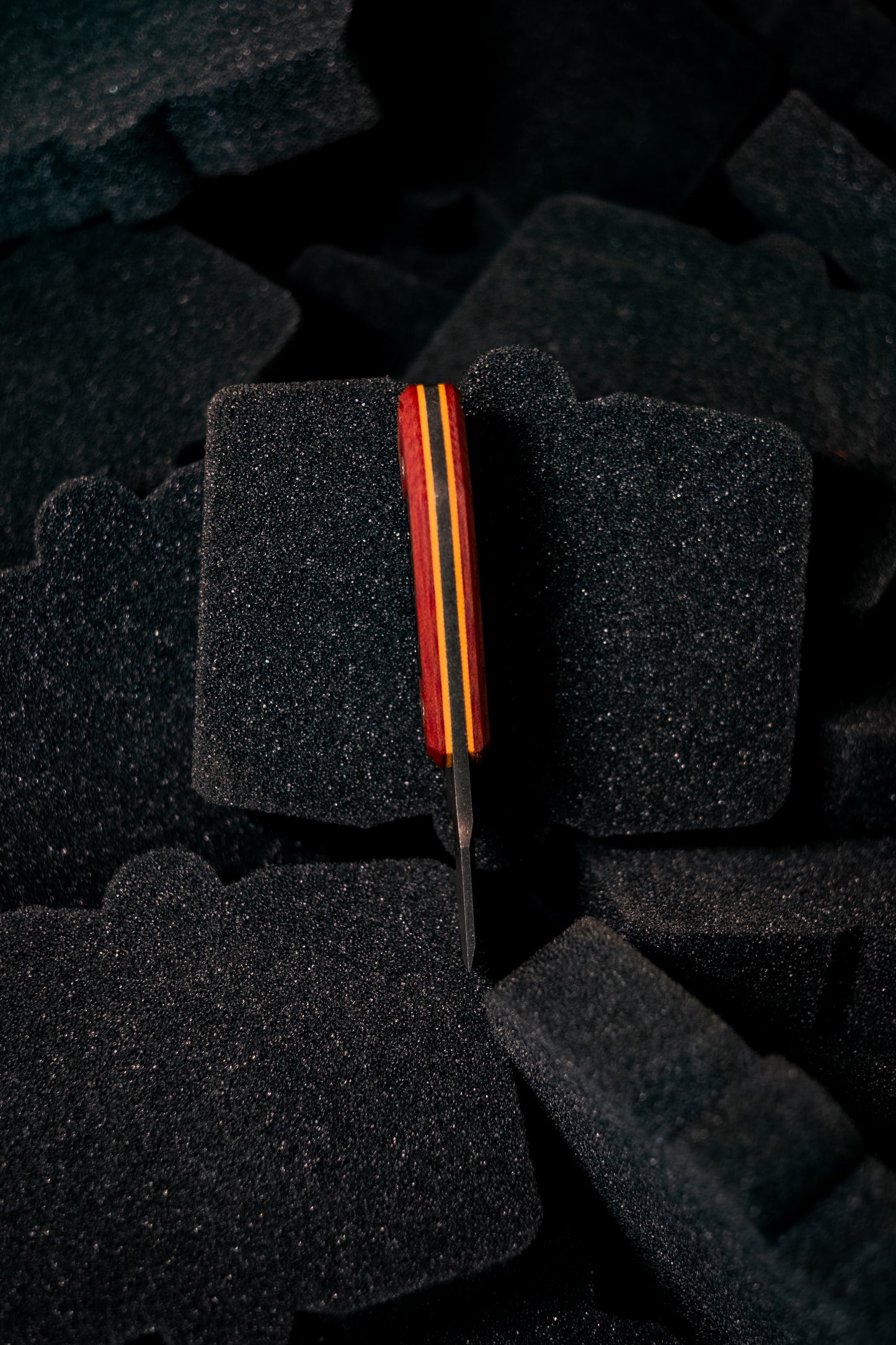 N-Bier Natural Micarta orangene Liner Carbon Inlay