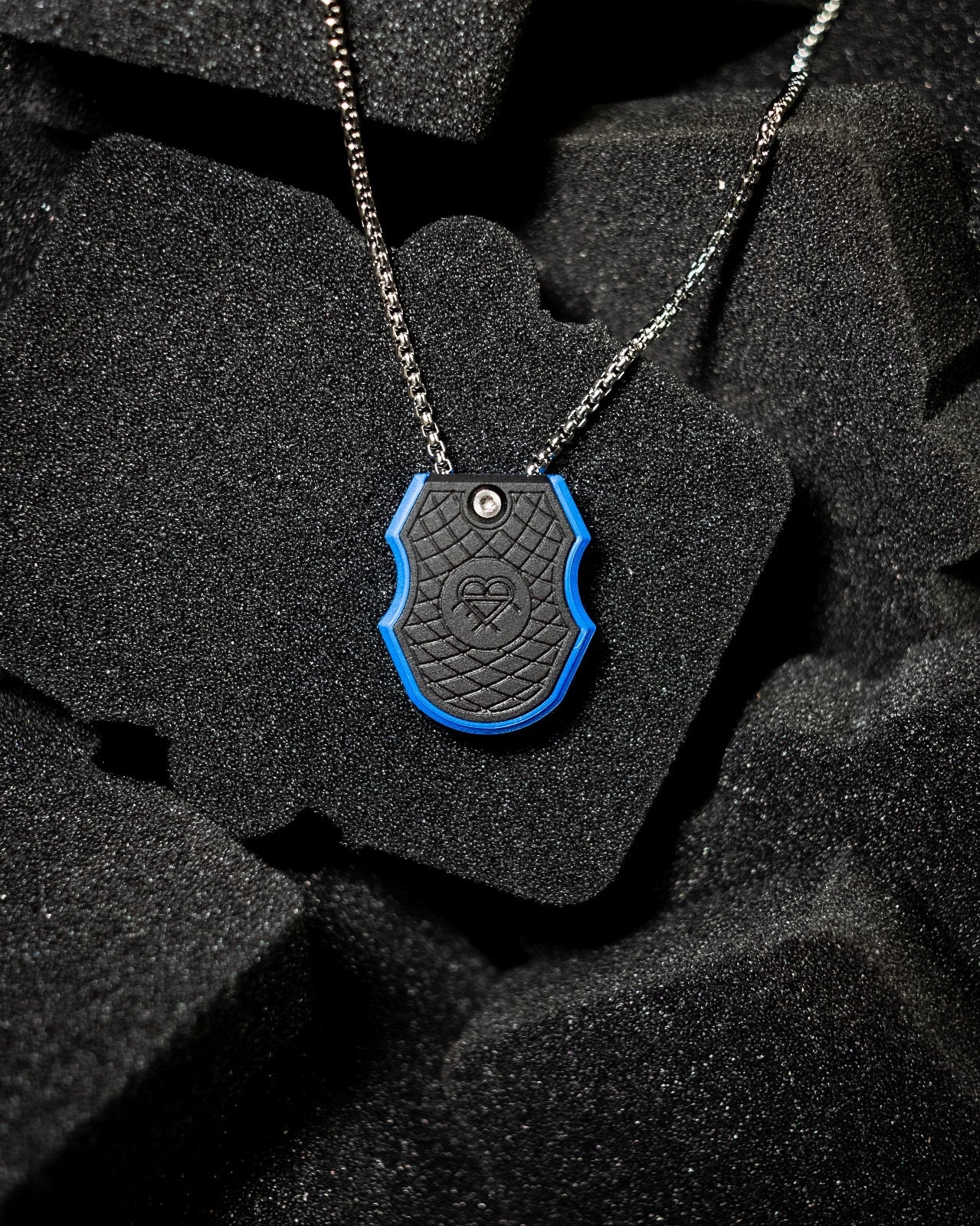 The Chainium blau