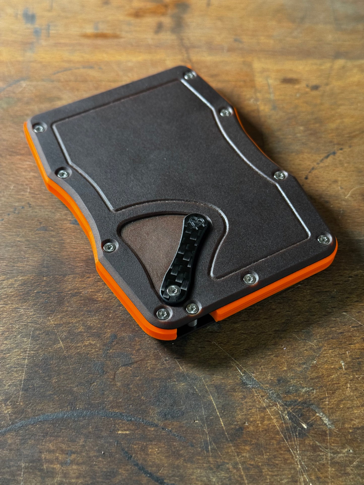 Sofort verfügbar: The Cardium Cardholder braunes Papiermicarta ohne Inlay