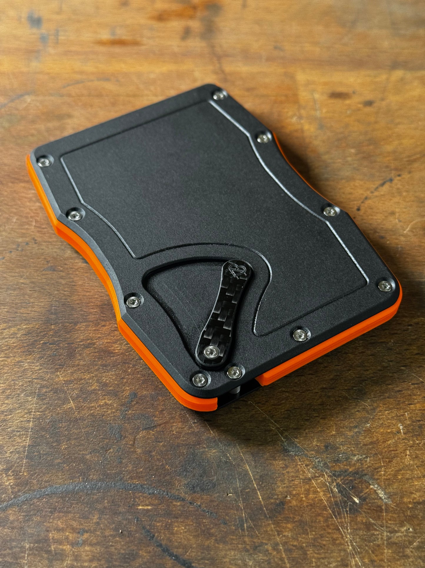 Sofort verfügbar: The Cardium Cardholder schwarzes Papiermicarta ohne Inlay